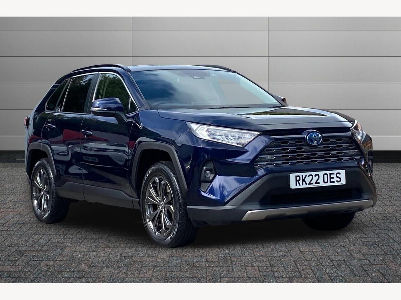 Main listing image - Toyota RAV4