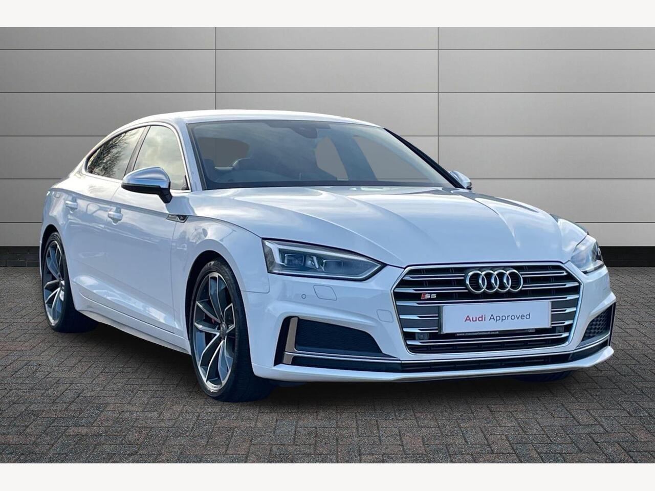 Main listing image - Audi S5