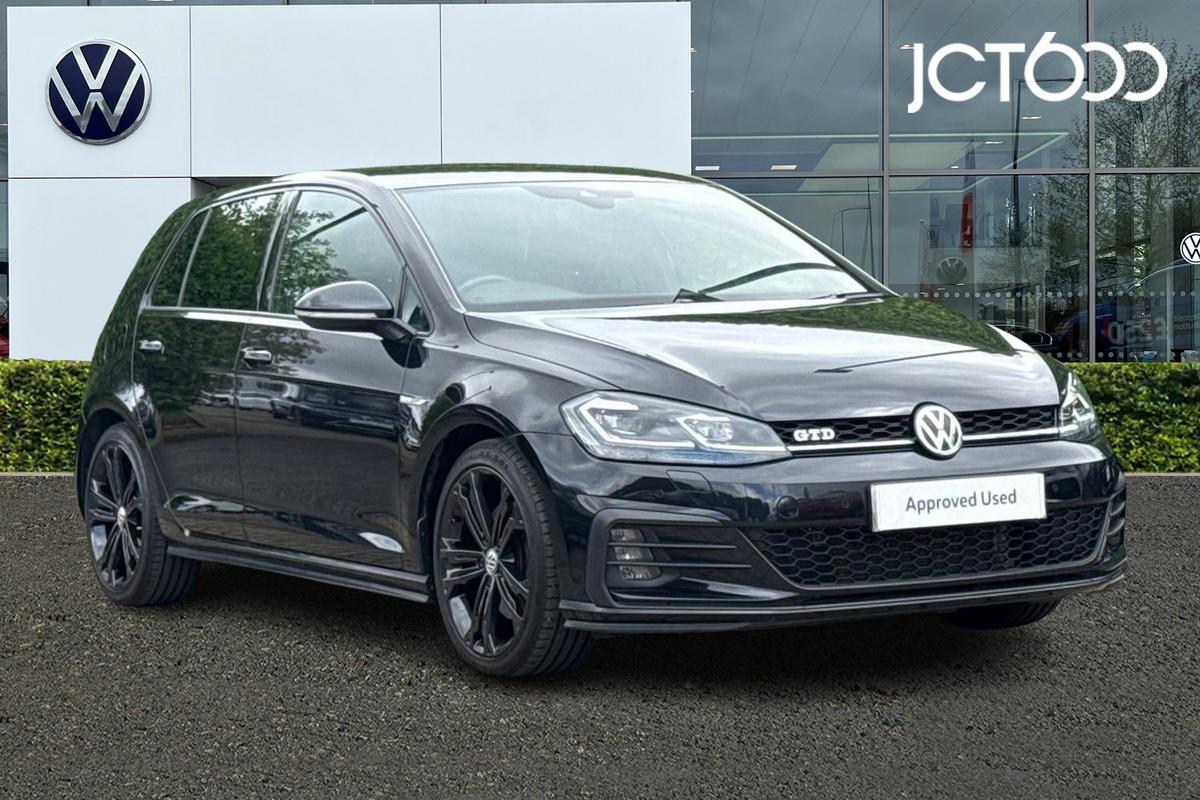 Main listing image - Volkswagen Golf
