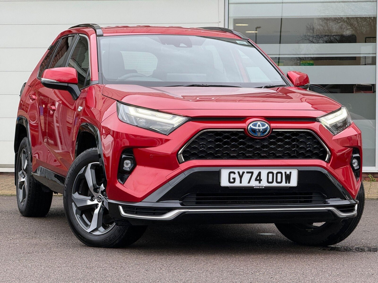 Main listing image - Toyota RAV4