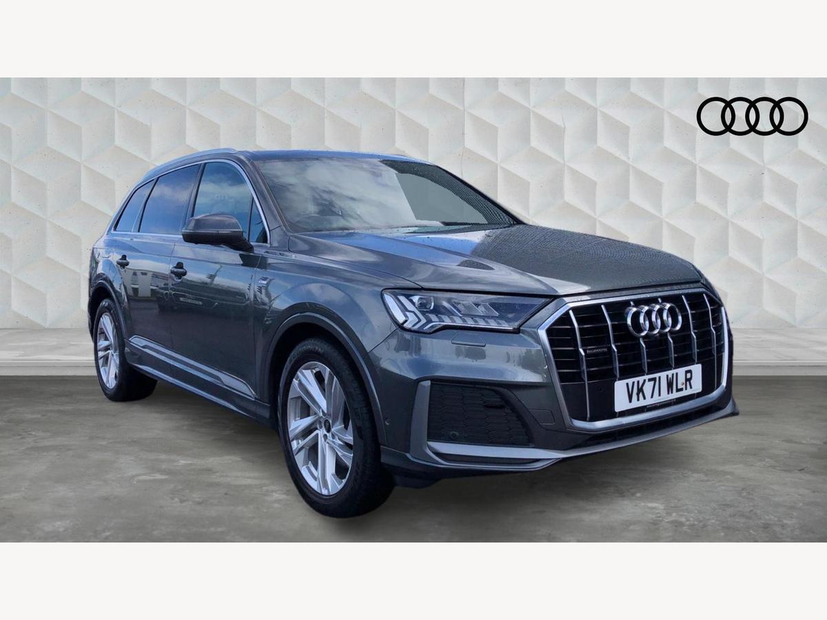 Main listing image - Audi Q7