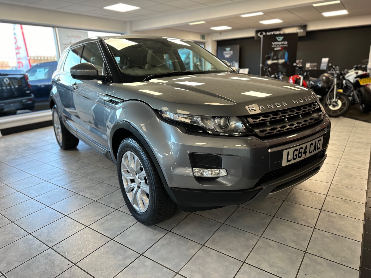 Main listing image - Land Rover Range Rover Evoque