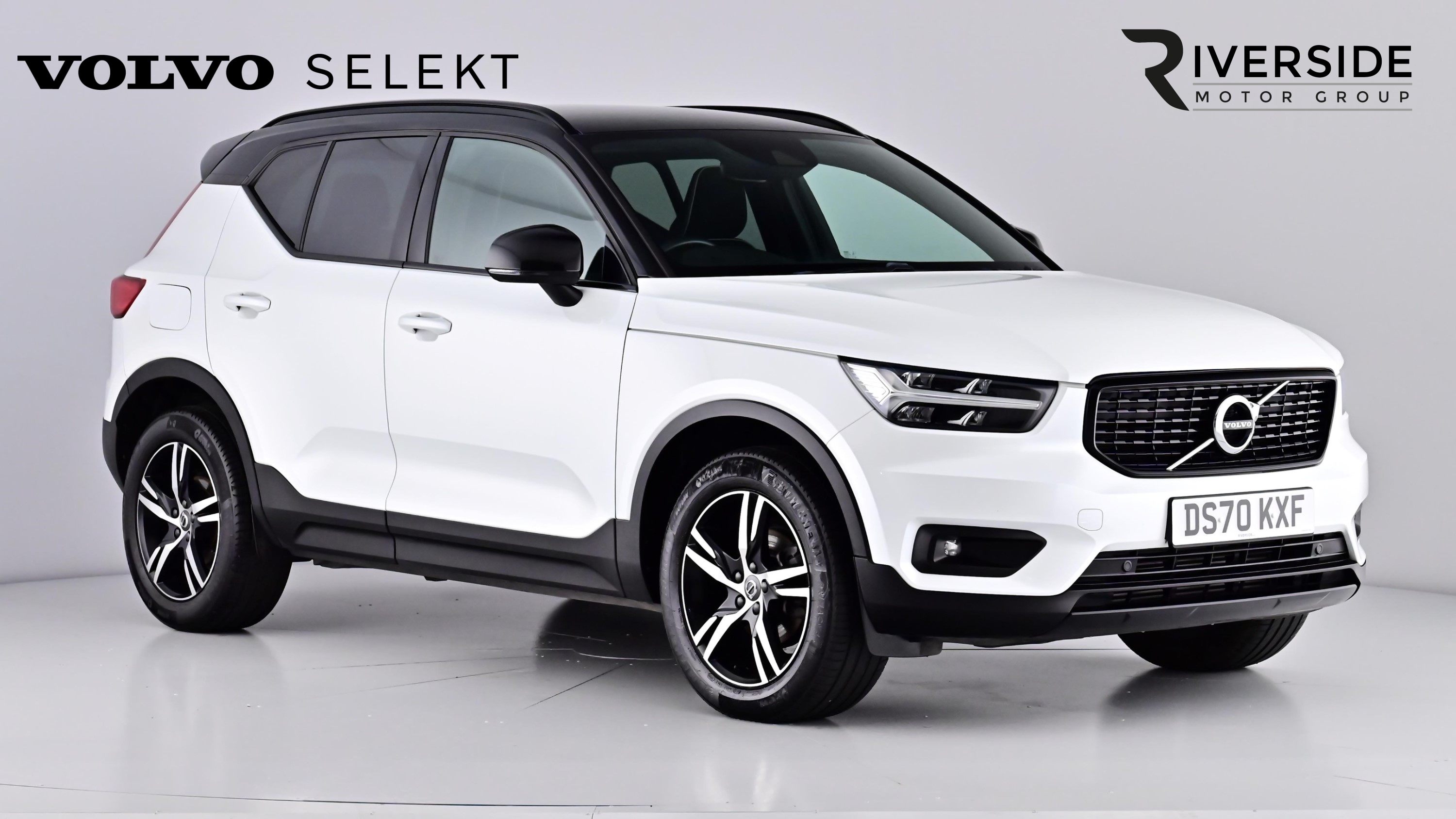 Main listing image - Volvo XC40