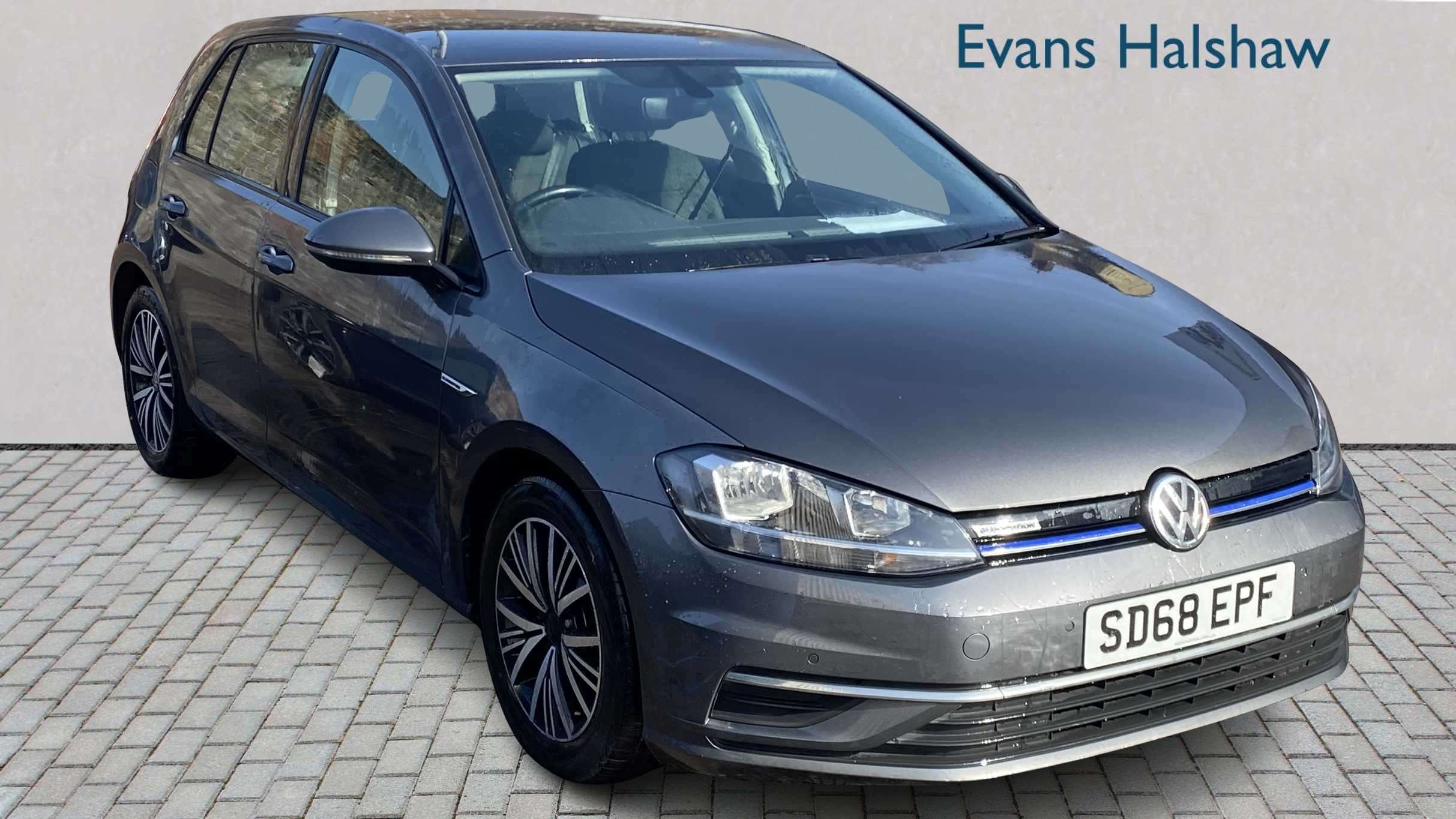 Main listing image - Volkswagen Golf