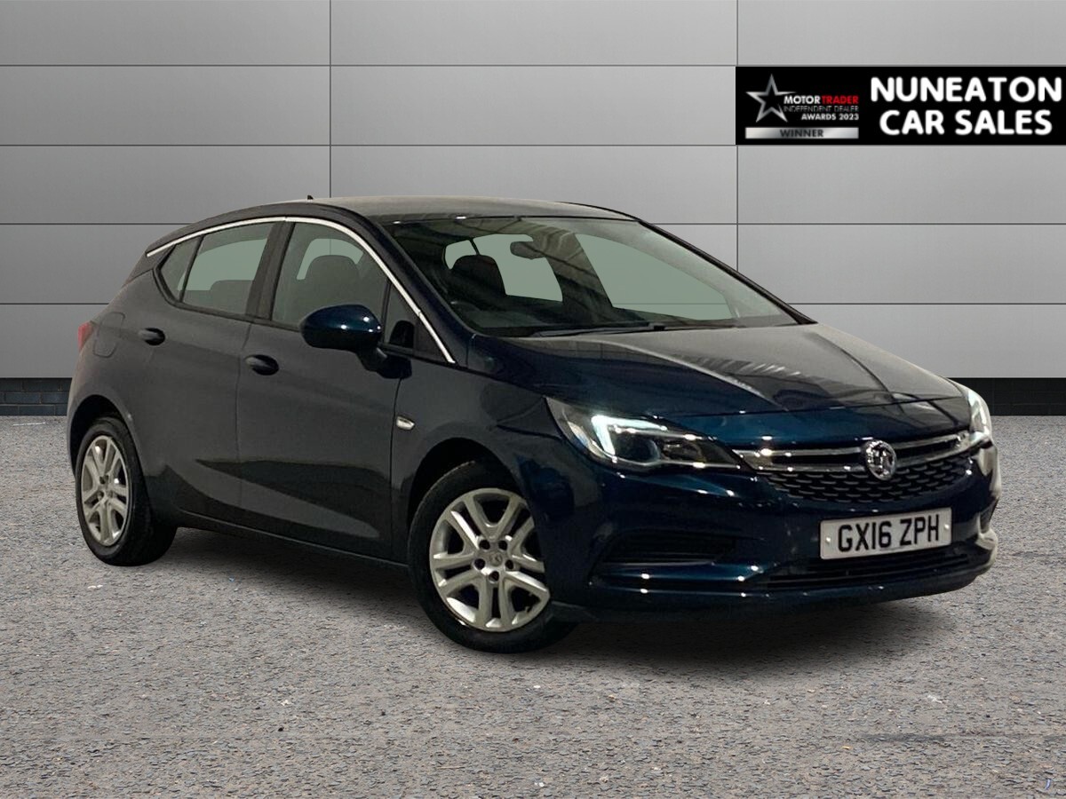 Main listing image - Vauxhall Astra