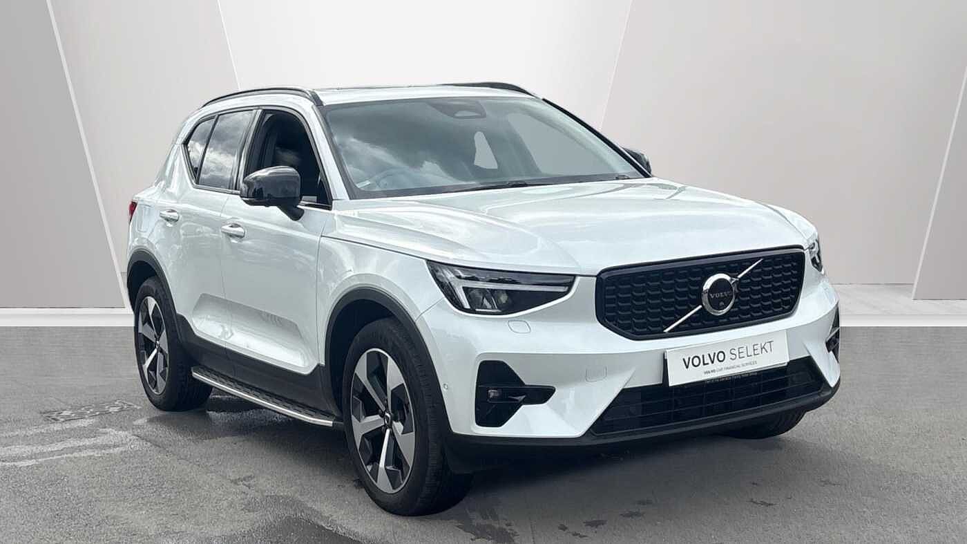 Main listing image - Volvo XC40