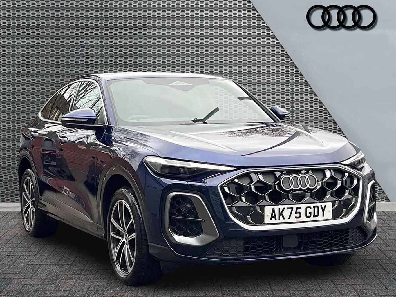 Main listing image - Audi Q5 Sportback