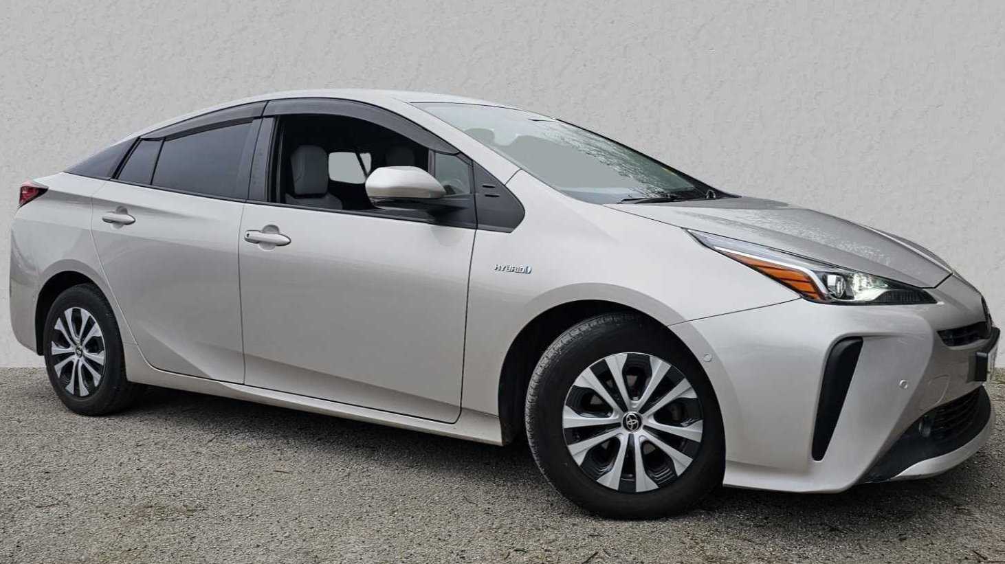 Main listing image - Toyota Prius