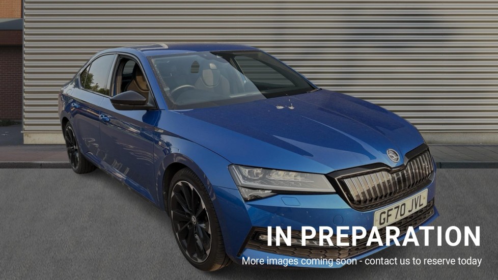 Main listing image - Skoda Superb