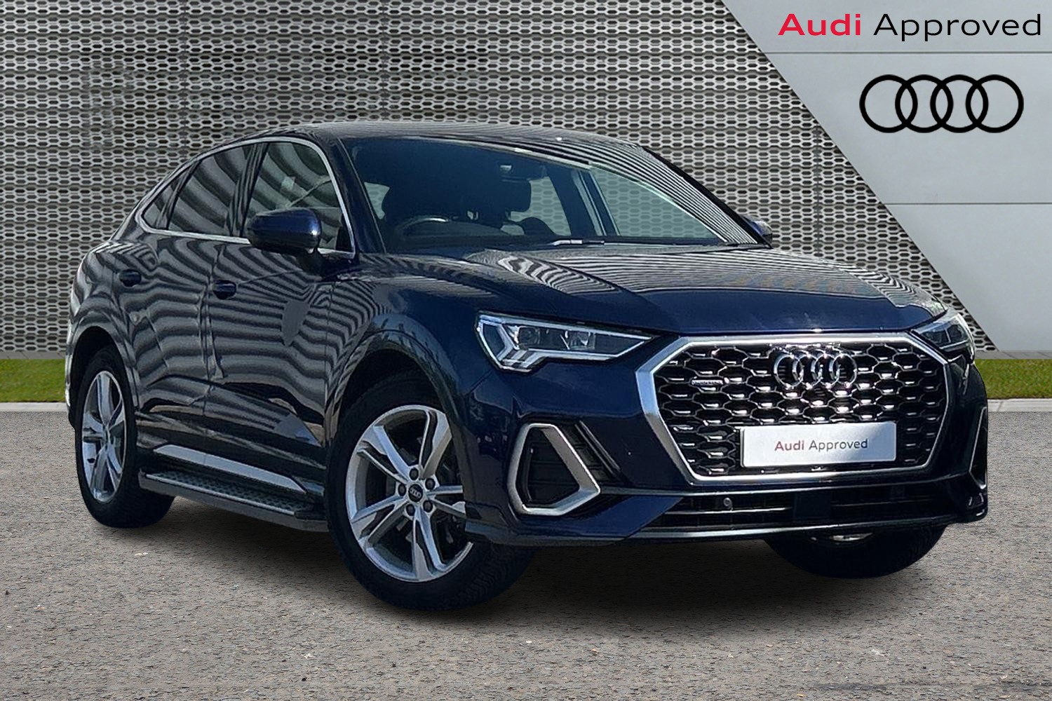 Main listing image - Audi Q3