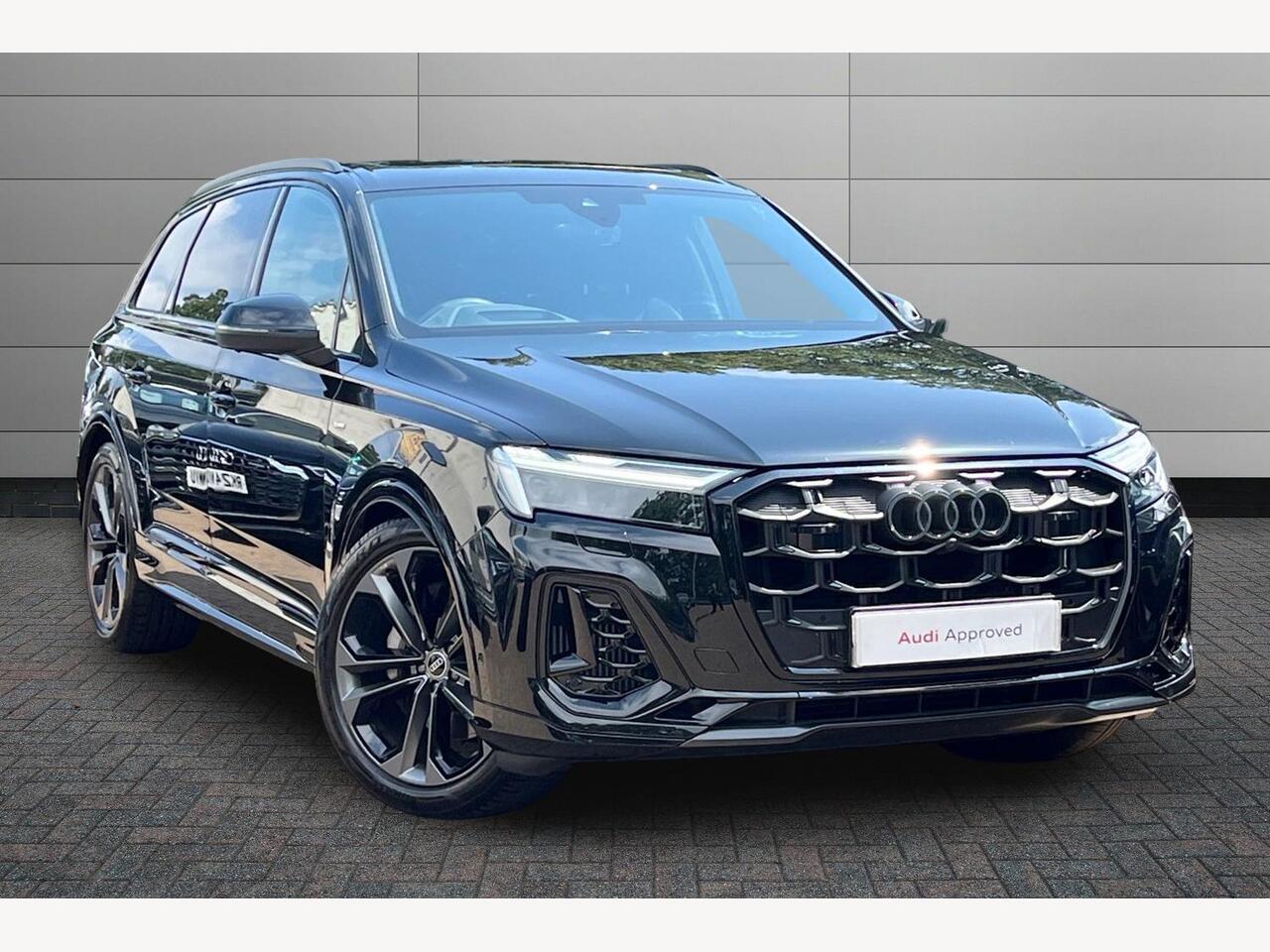 Main listing image - Audi Q7