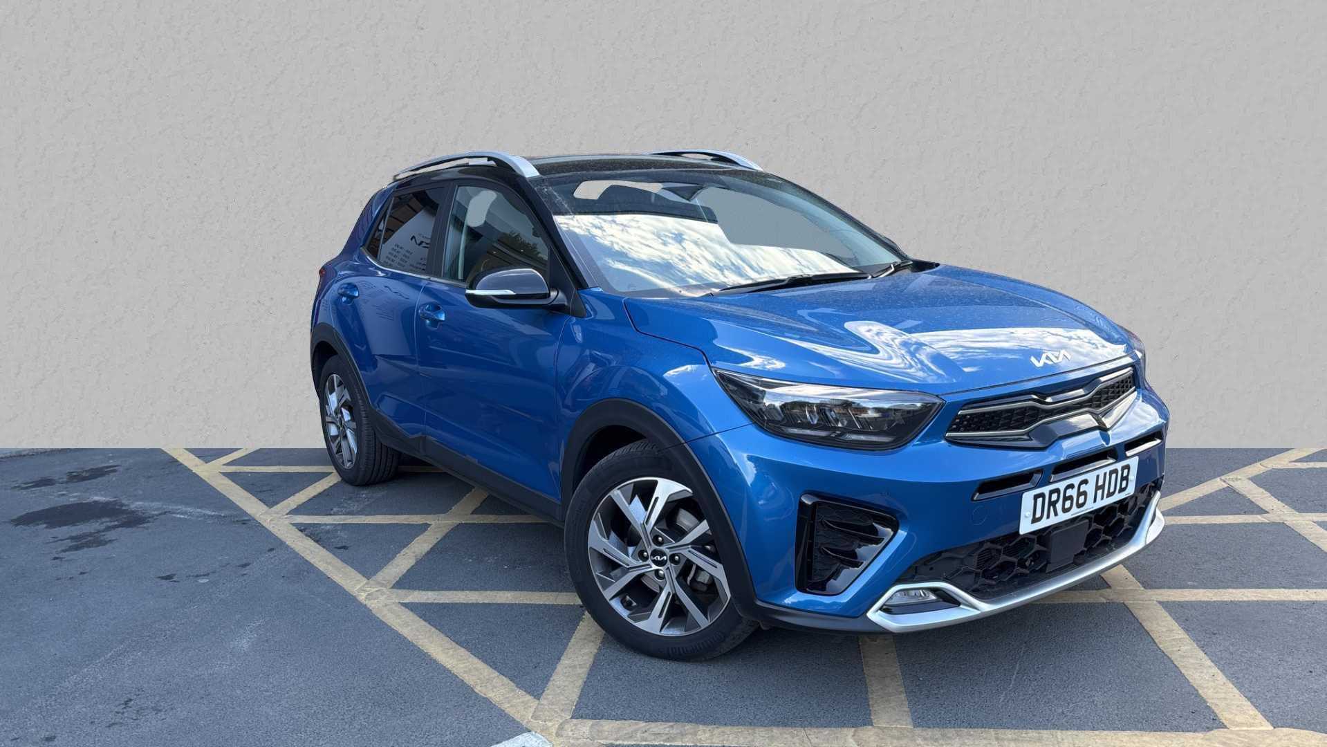 Main listing image - Kia Stonic
