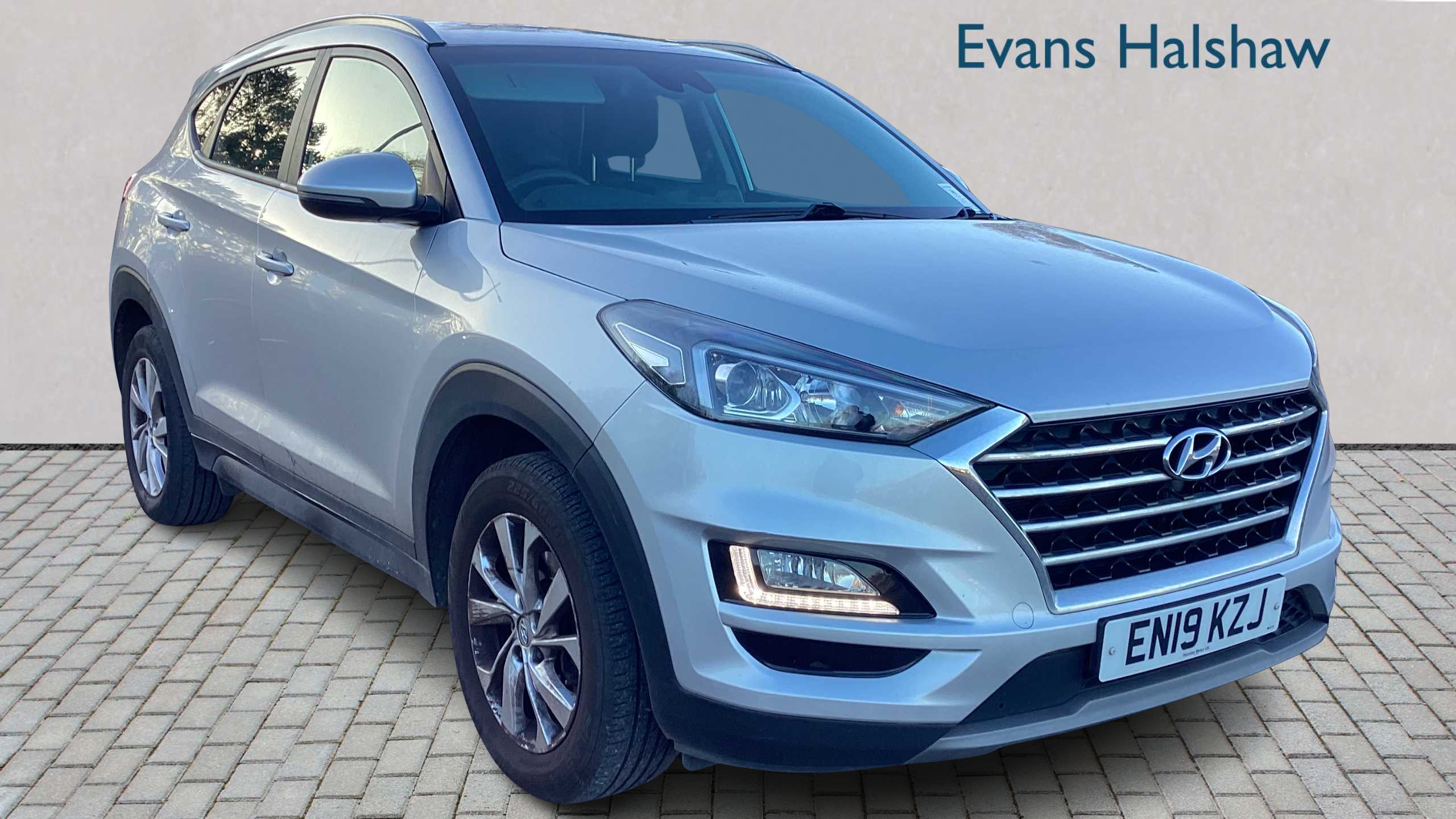 Main listing image - Hyundai Tucson