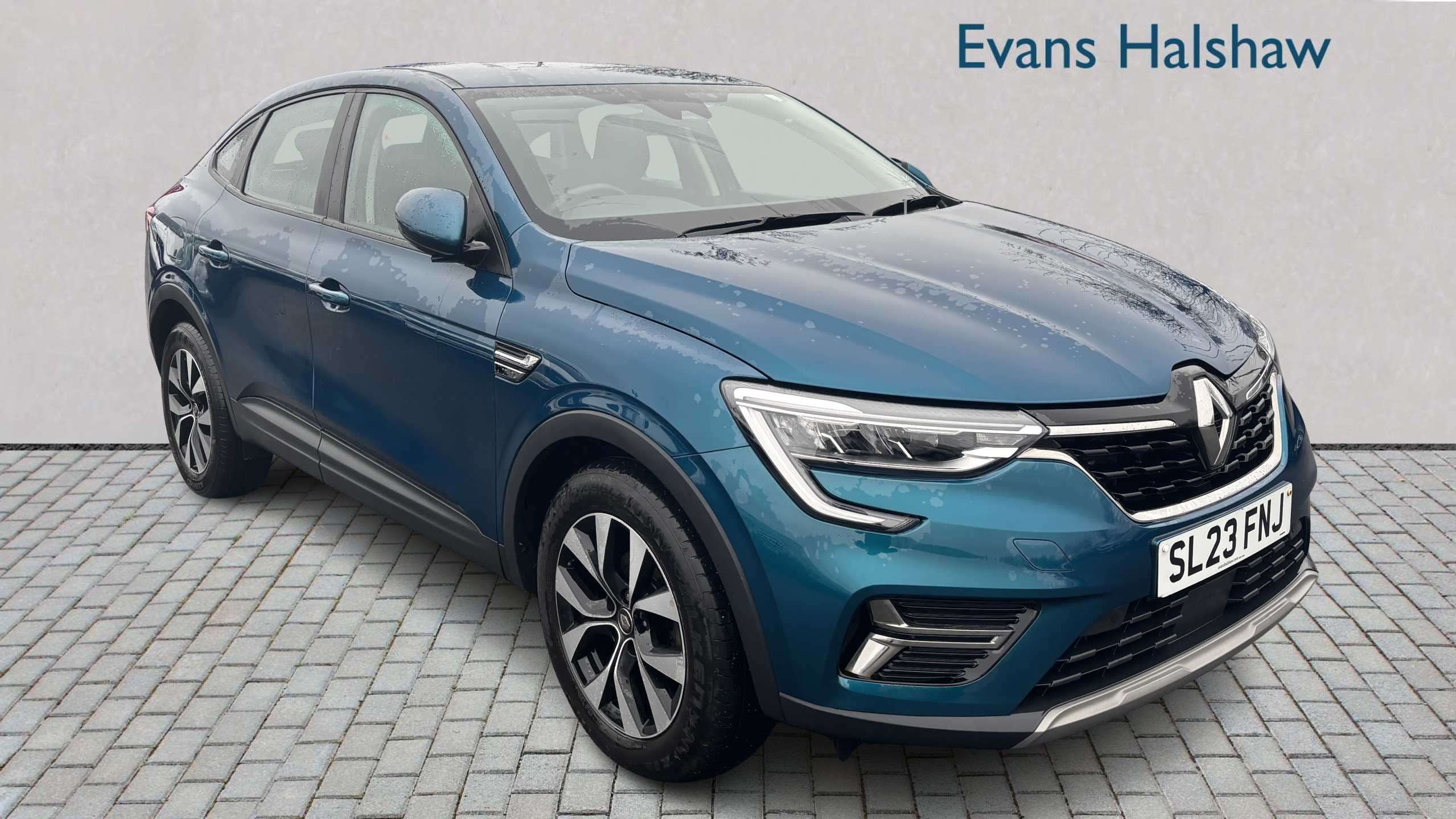 Main listing image - Renault Arkana