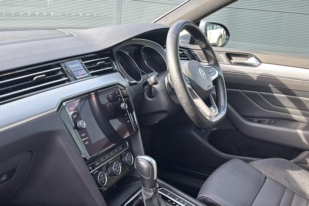 Main listing image - Volkswagen Passat Estate