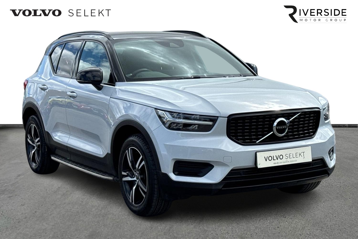 Main listing image - Volvo XC40