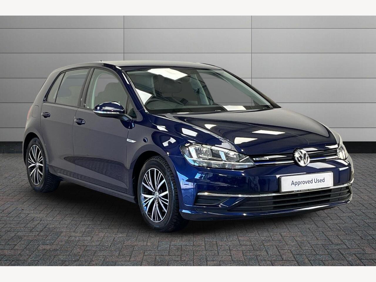 Main listing image - Volkswagen Golf