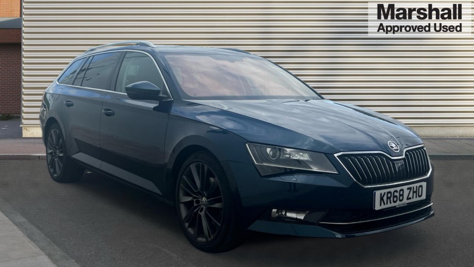 Main listing image - Skoda Superb Estate