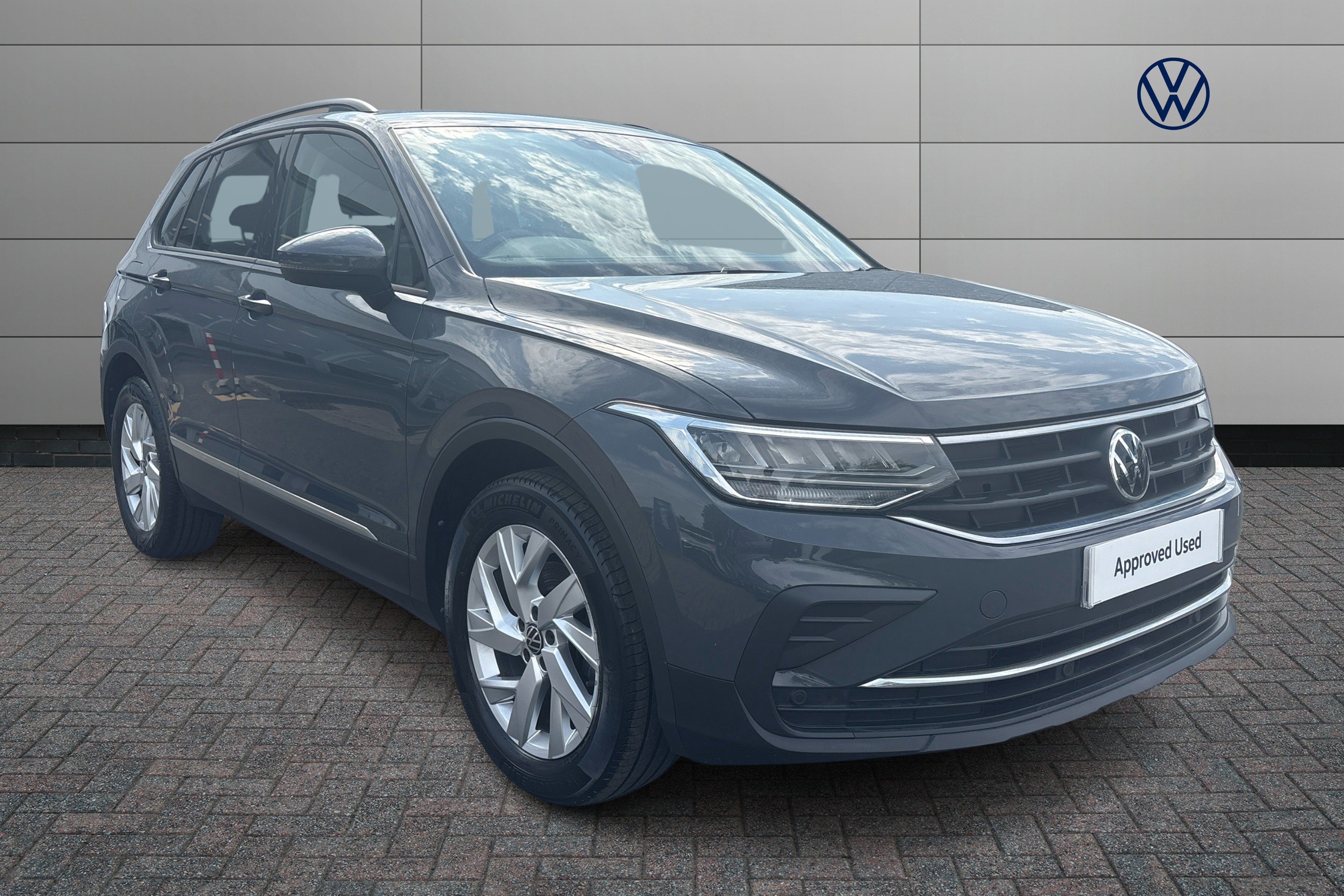 Main listing image - Volkswagen Tiguan
