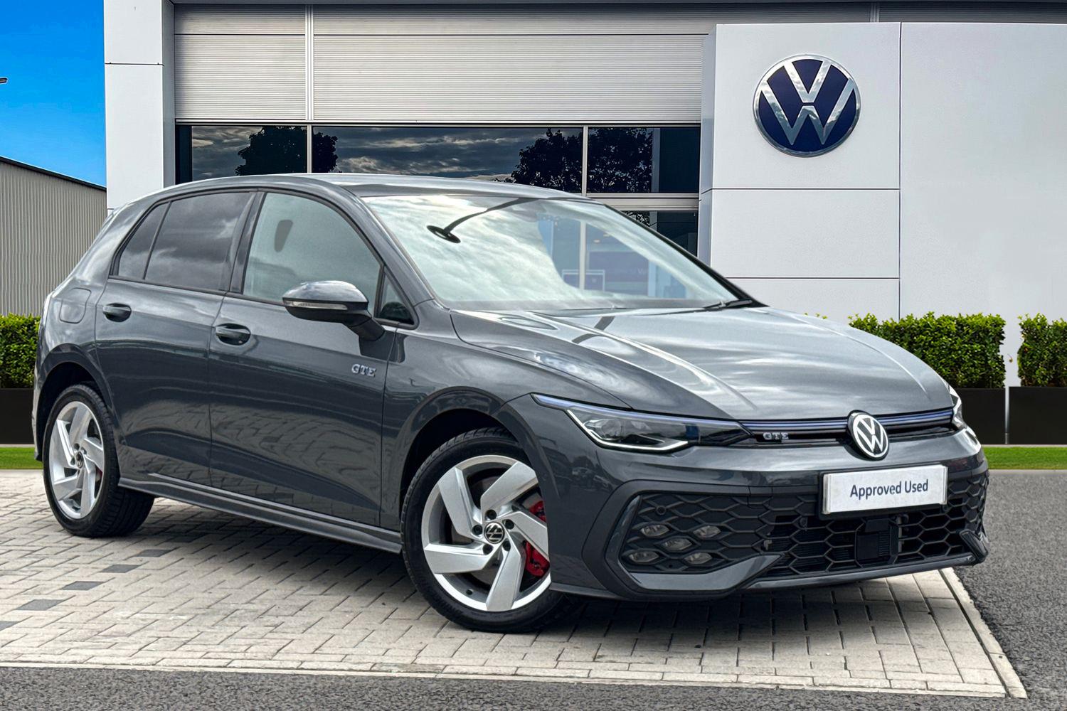 Main listing image - Volkswagen Golf GTE
