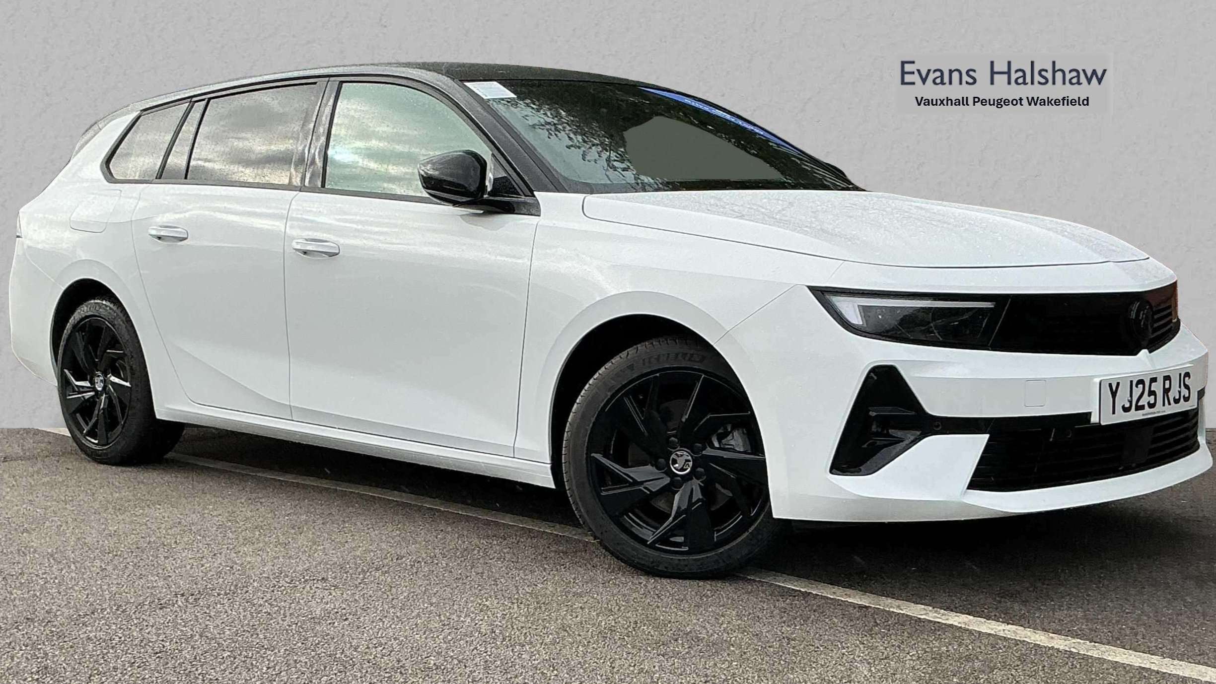 Main listing image - Vauxhall Astra Sports Tourer