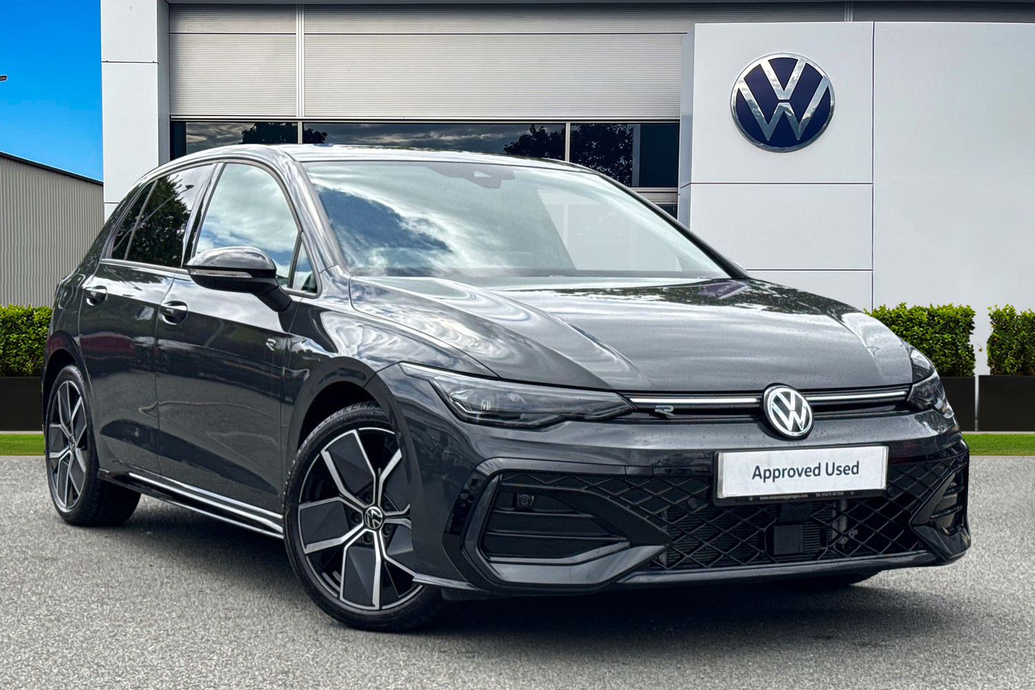 Main listing image - Volkswagen Golf
