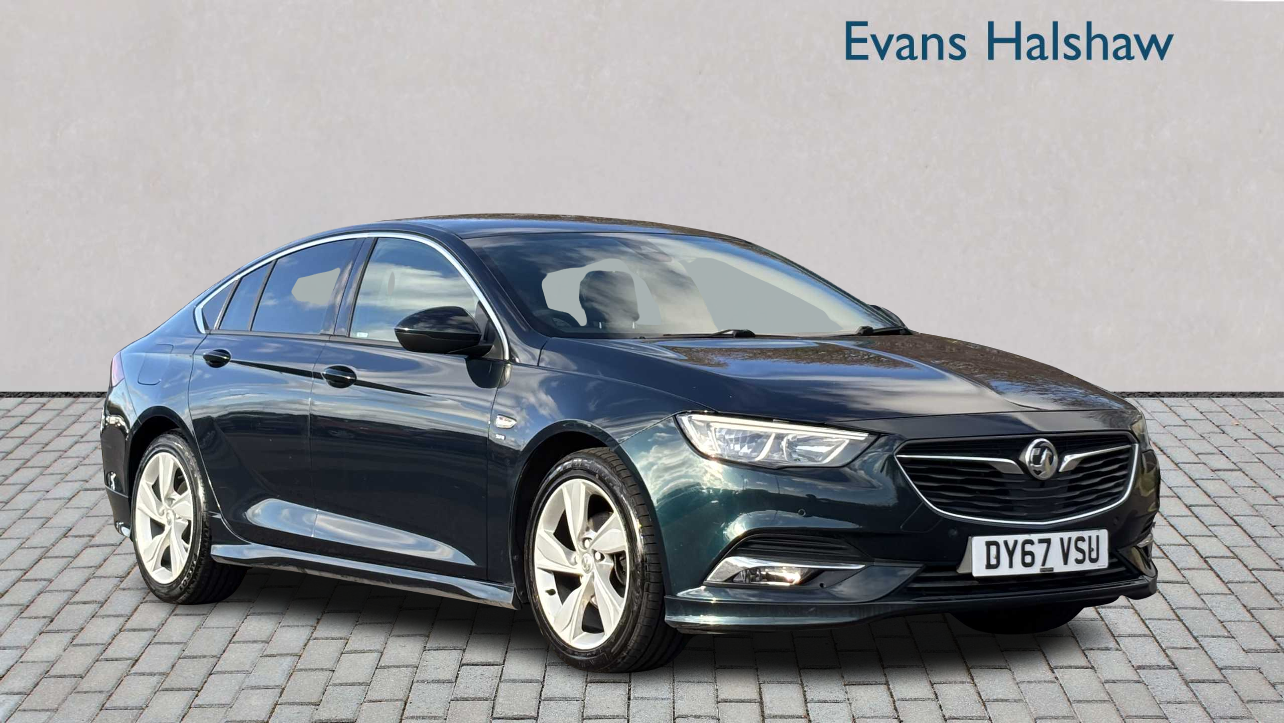 Main listing image - Vauxhall Insignia