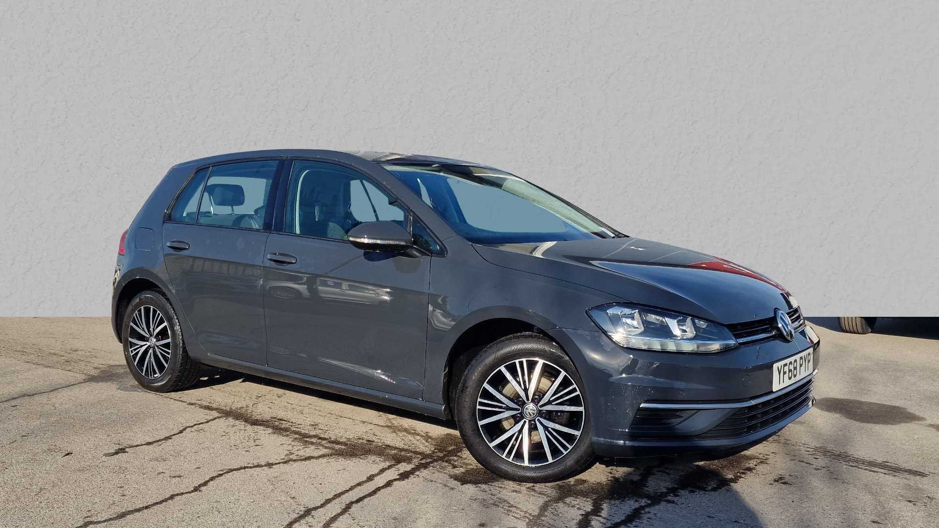 Main listing image - Volkswagen Golf