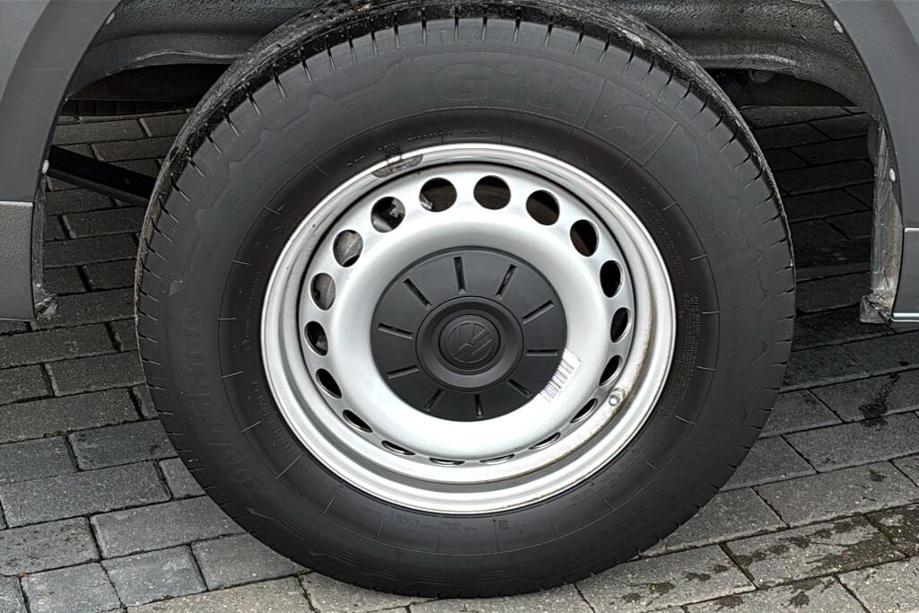 Main listing image - Volkswagen Crafter