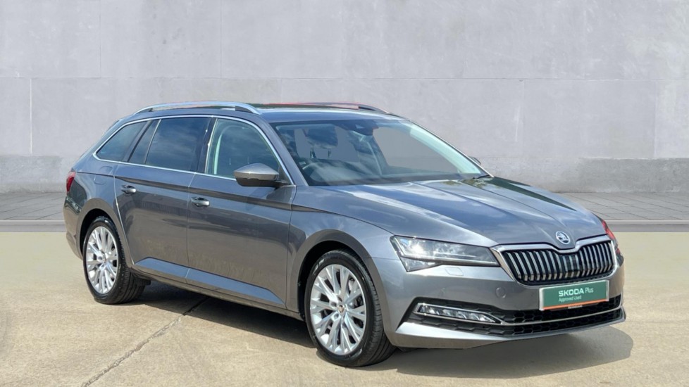 Main listing image - Skoda Superb Estate