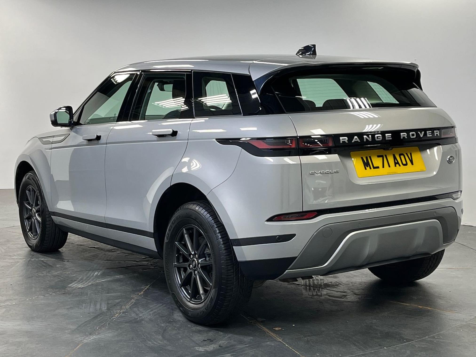 Main listing image - Land Rover Range Rover Evoque