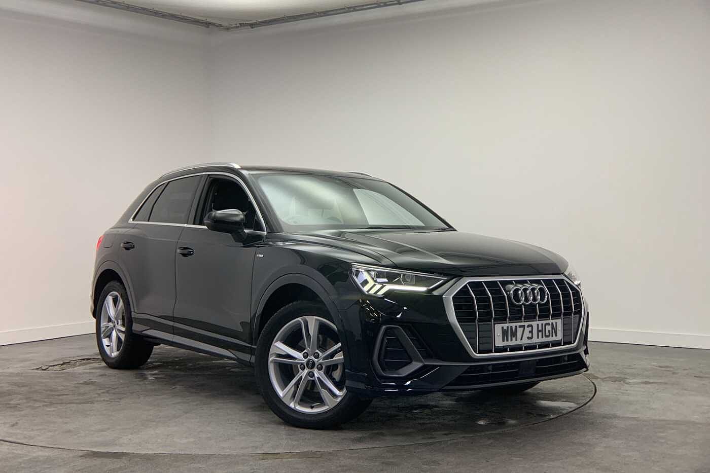 Main listing image - Audi Q3