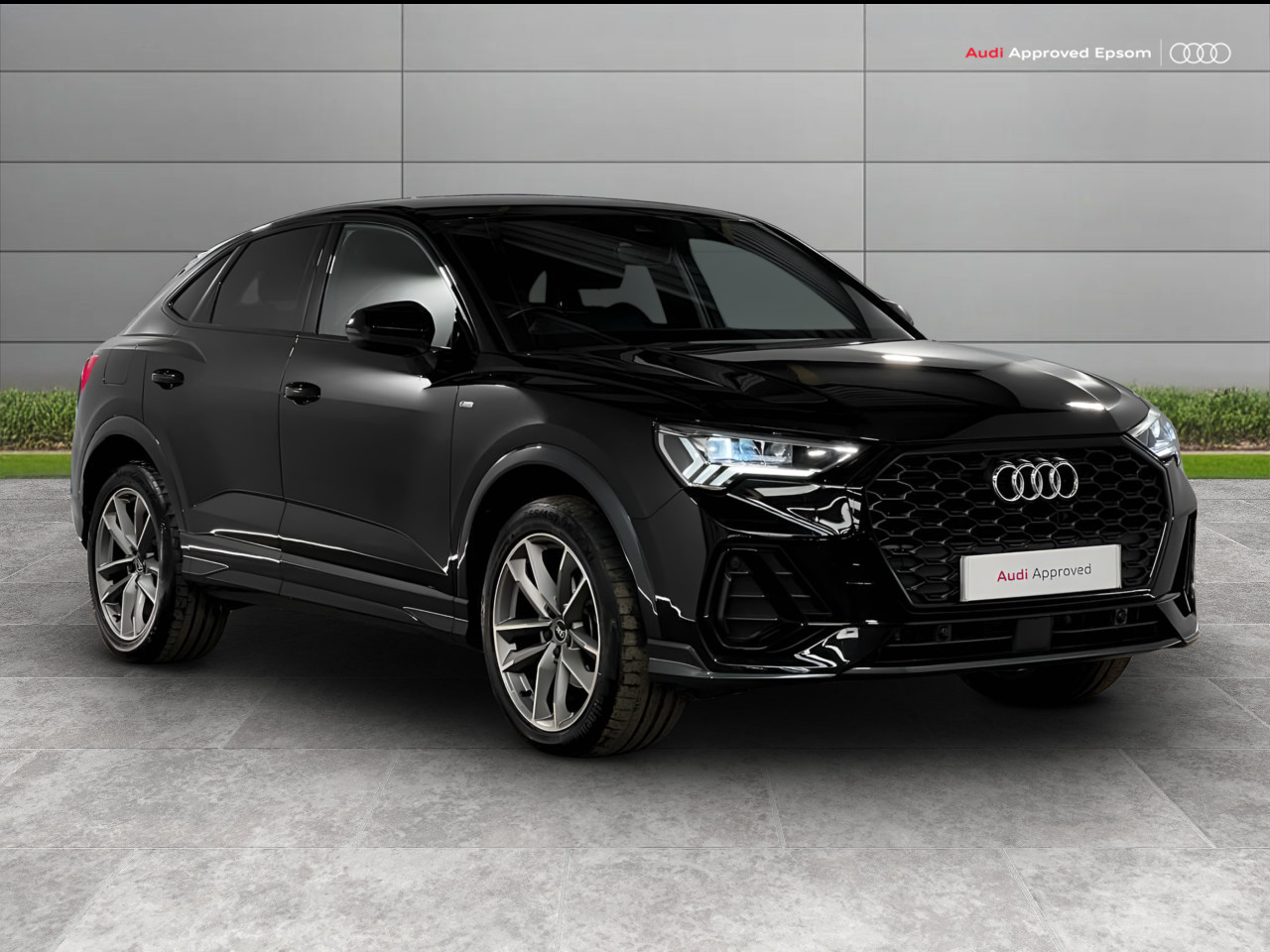 Main listing image - Audi Q3