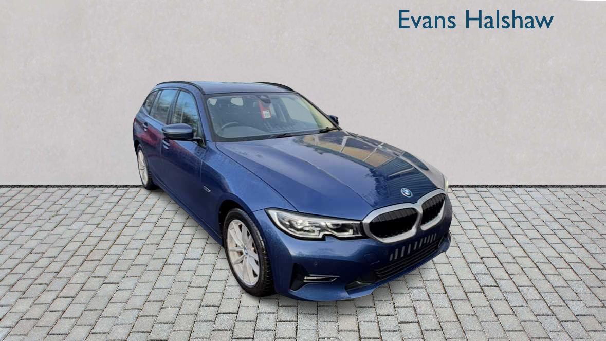 Main listing image - BMW 3 Series Touring