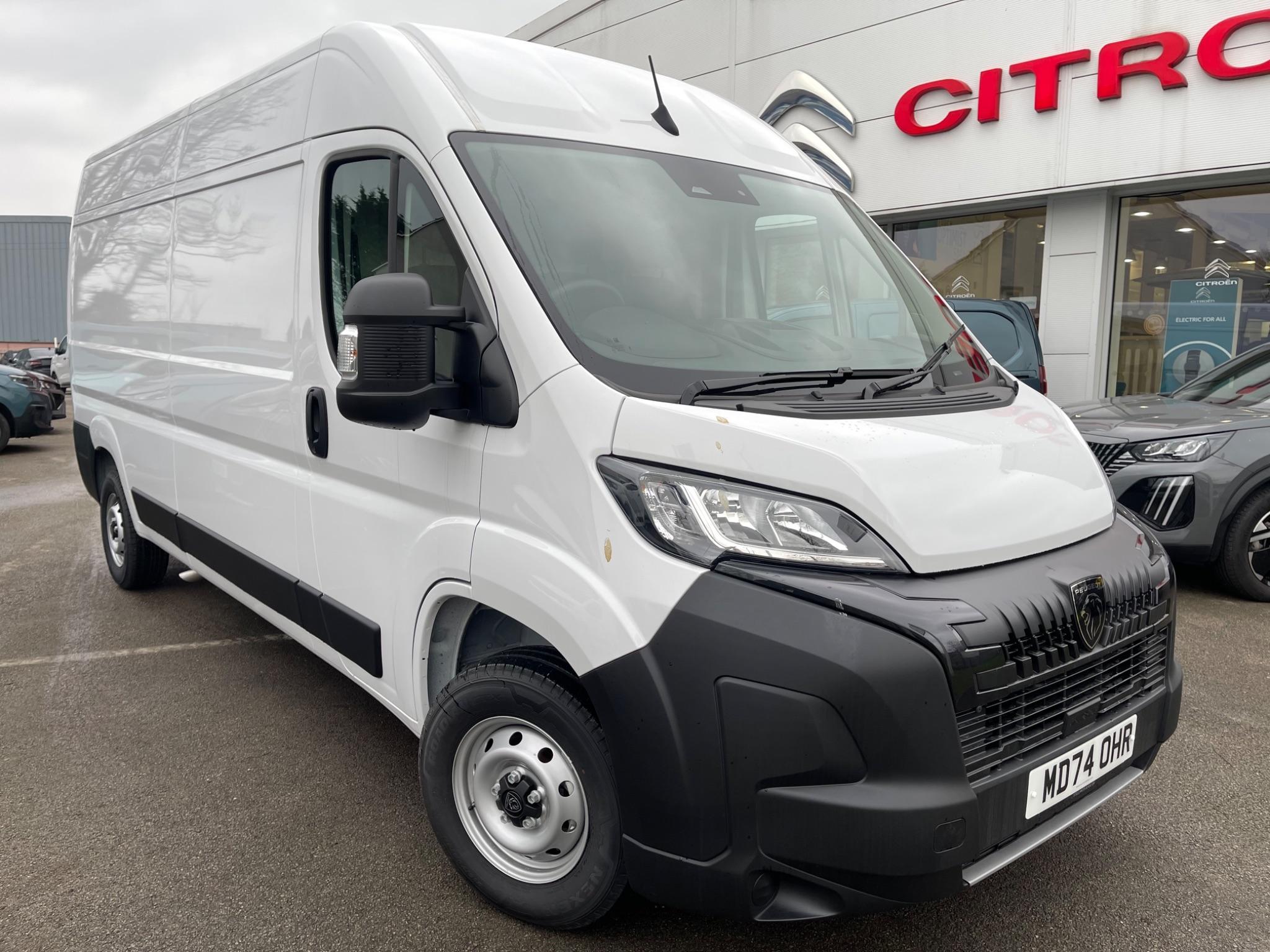 Main listing image - Peugeot Boxer