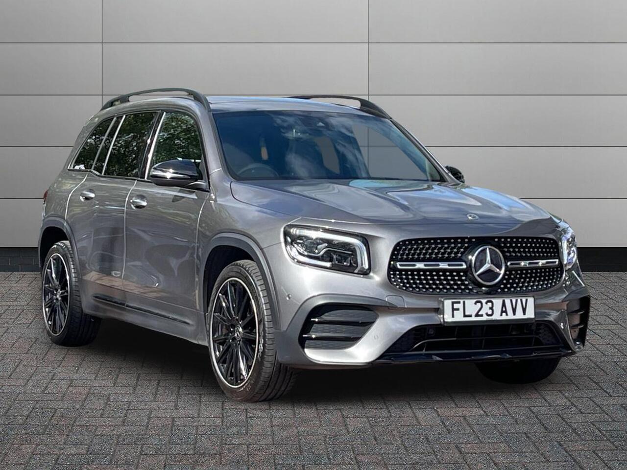 Main listing image - Mercedes-Benz GLB