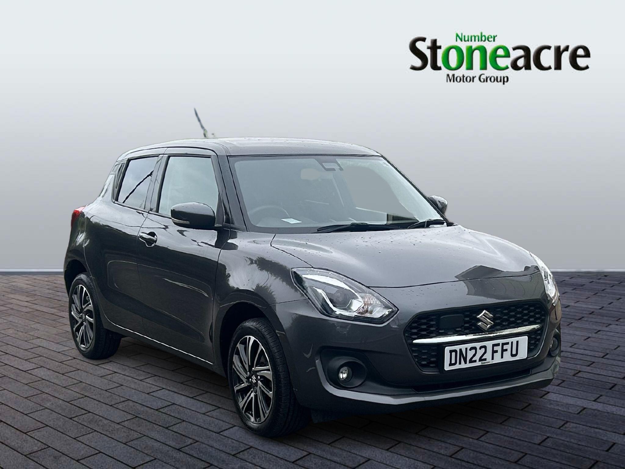 Main listing image - Suzuki Swift