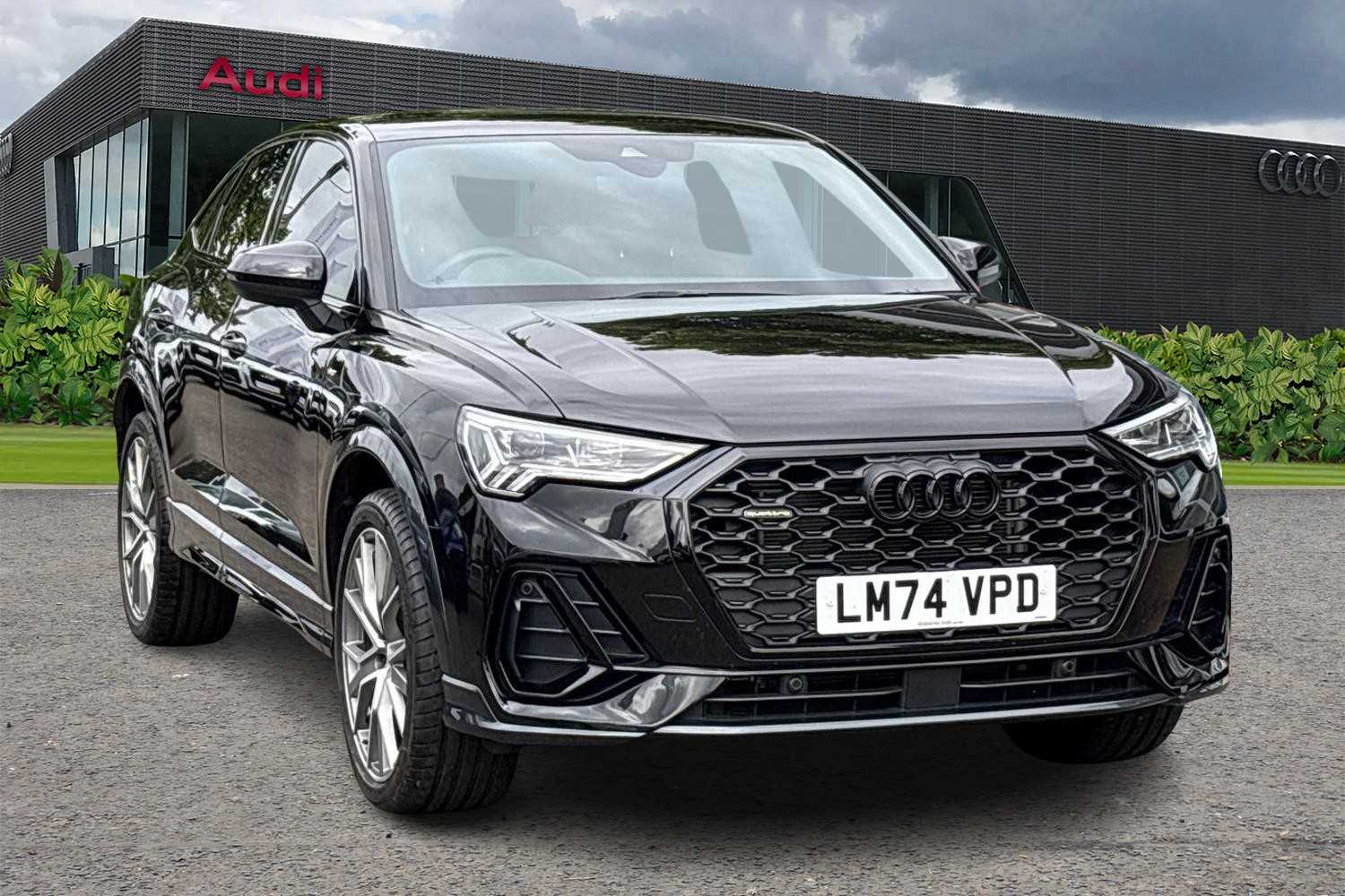 Main listing image - Audi Q3
