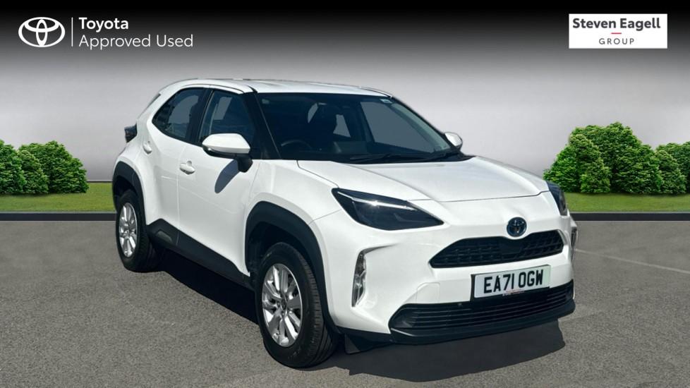 Main listing image - Toyota Yaris Cross