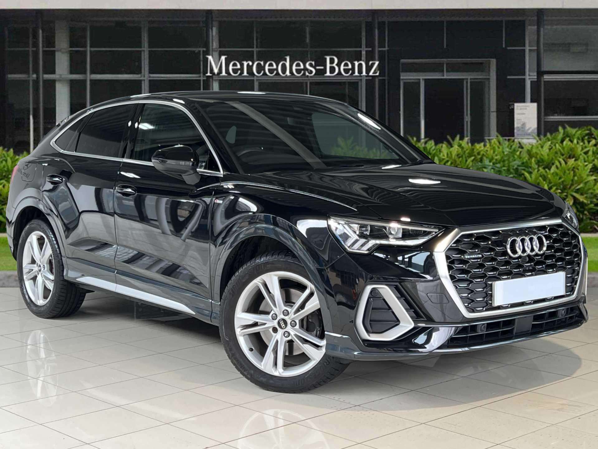 Main listing image - Audi Q3