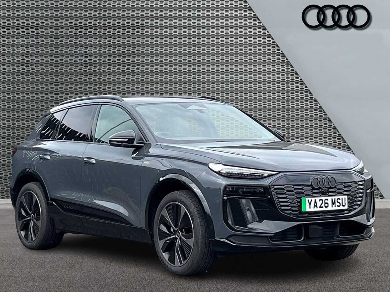 Main listing image - Audi Q6