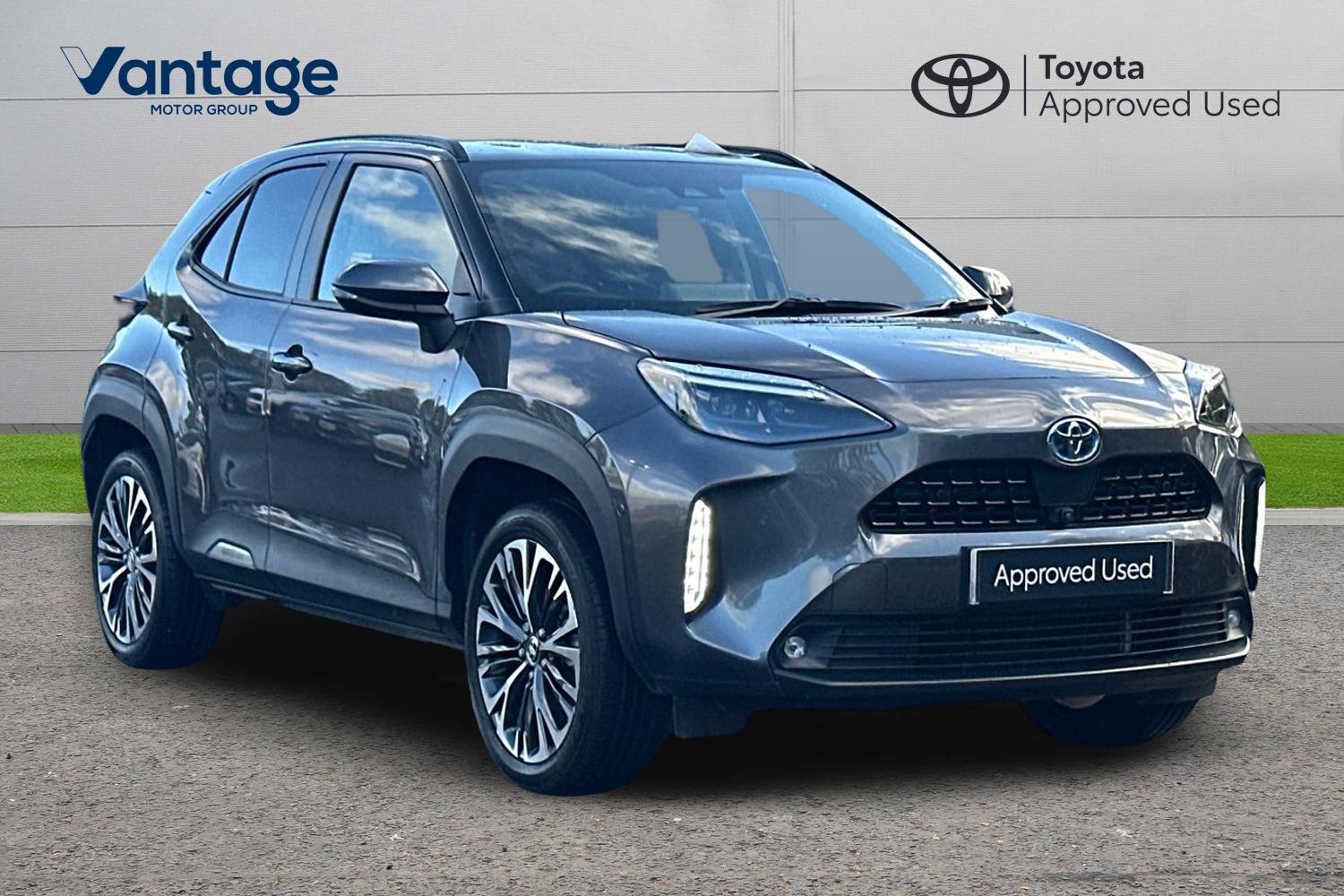 Main listing image - Toyota Yaris Cross