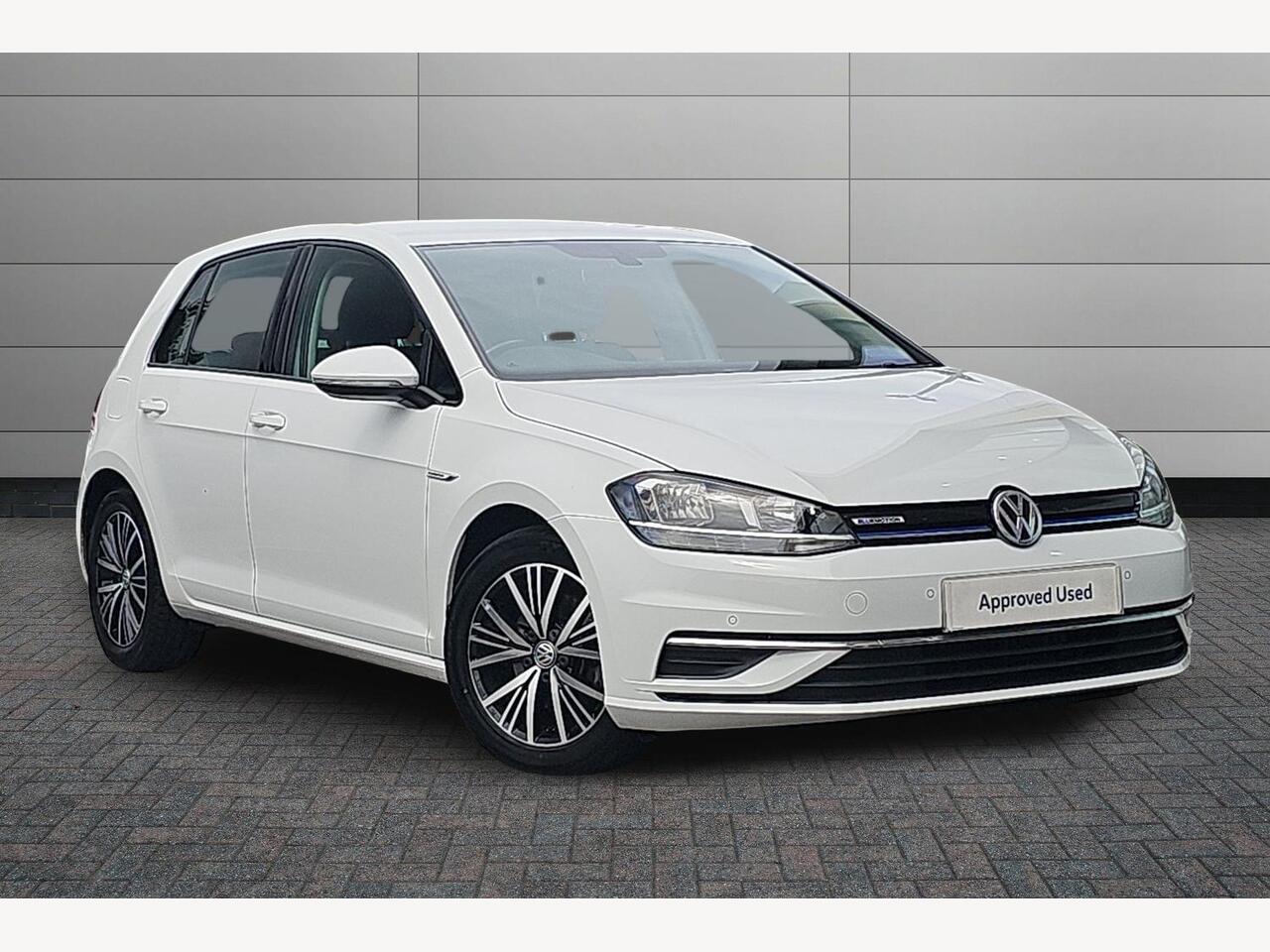 Main listing image - Volkswagen Golf