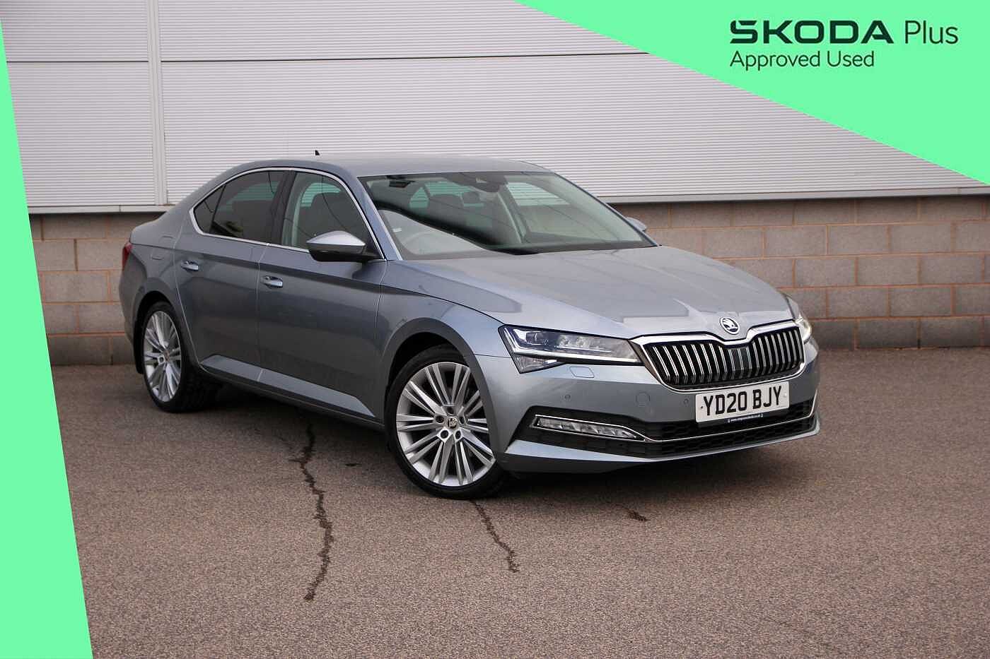 Main listing image - Skoda Superb
