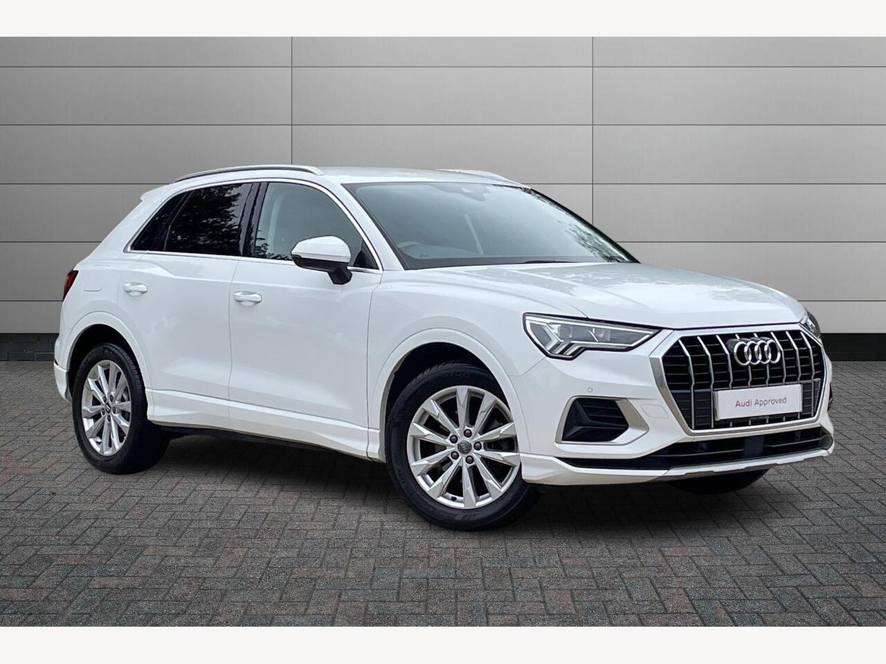 Main listing image - Audi Q3