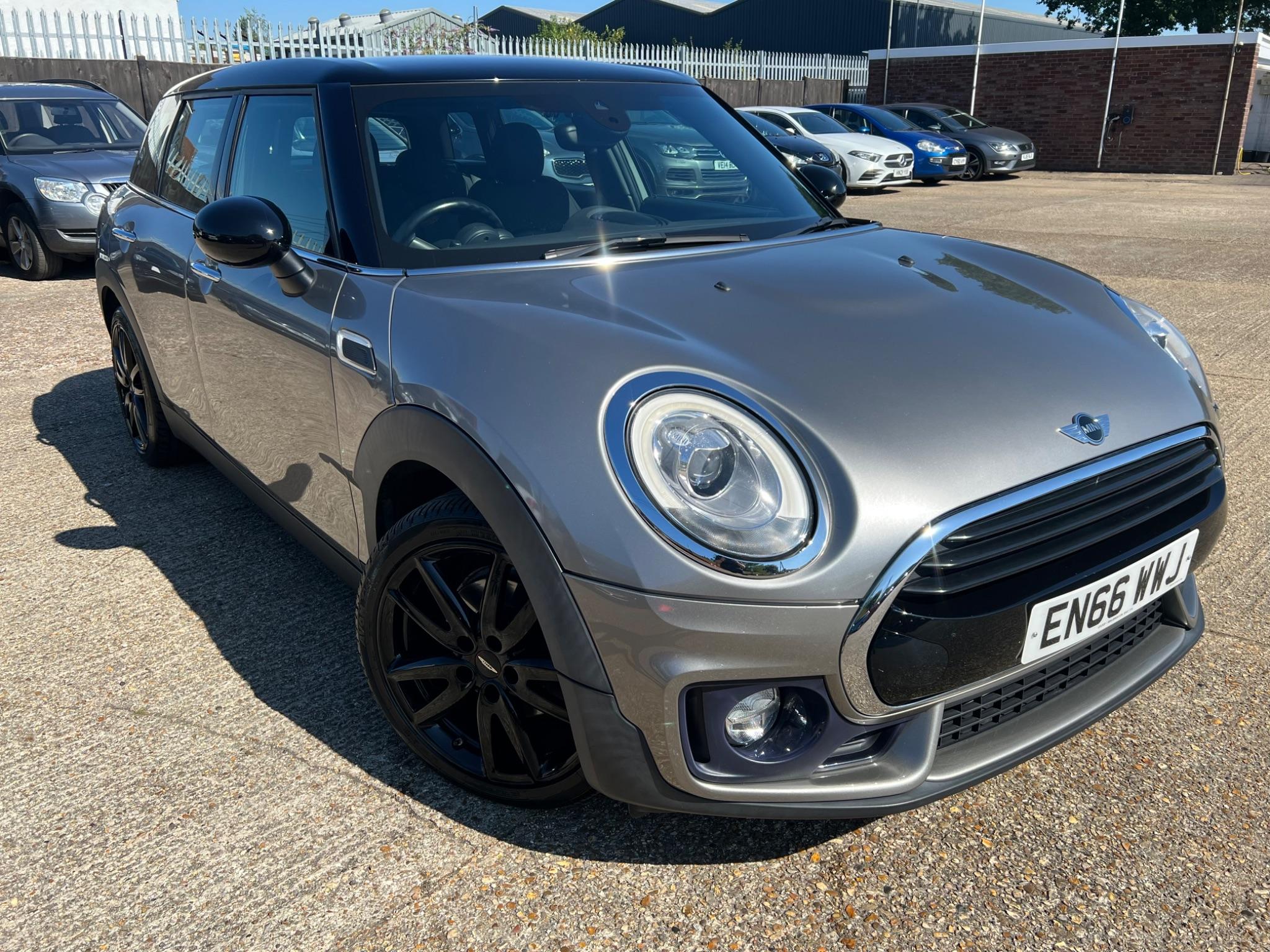 Main listing image - MINI Clubman