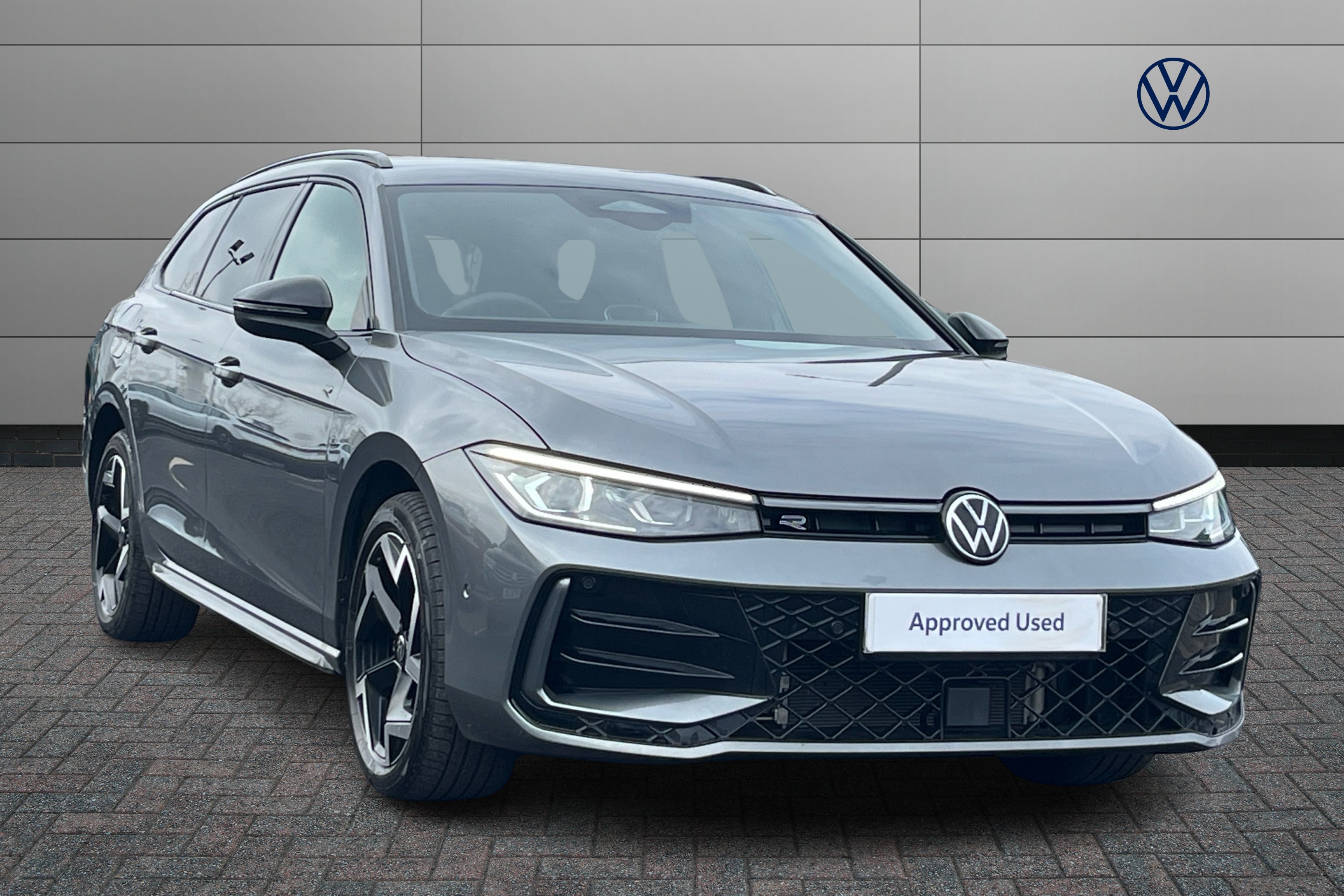 Main listing image - Volkswagen Passat Estate