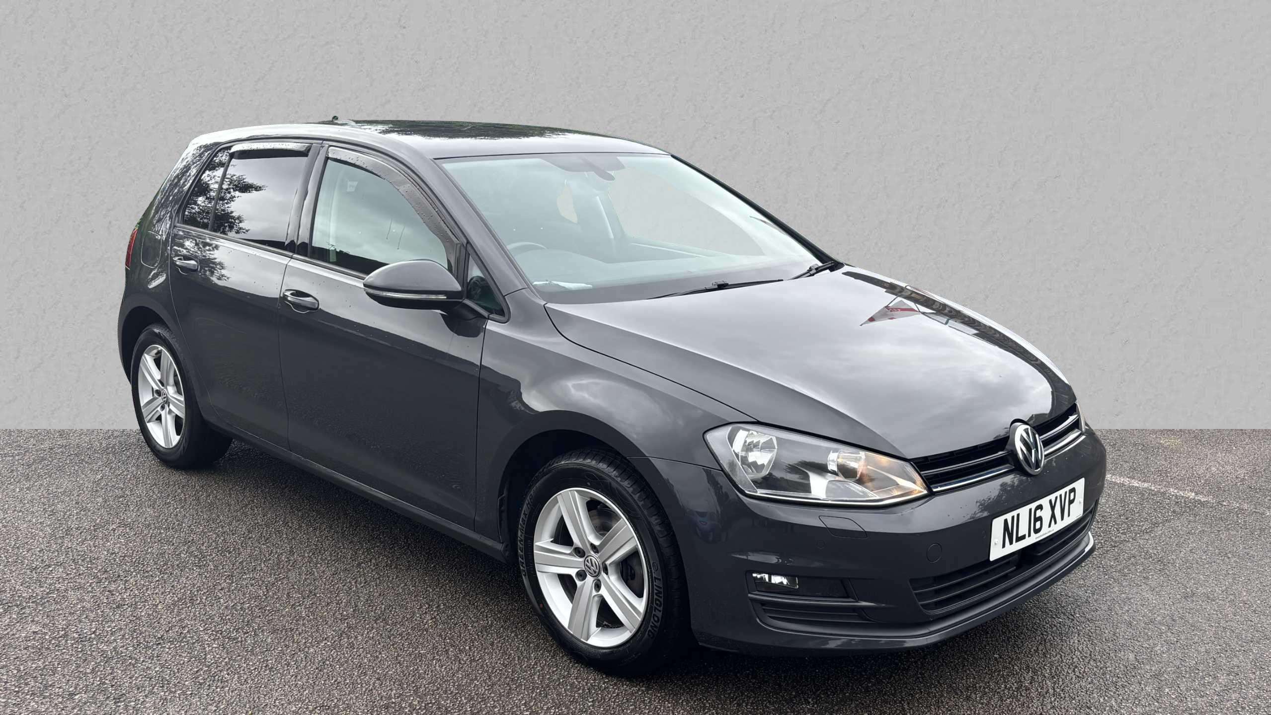 Main listing image - Volkswagen Golf