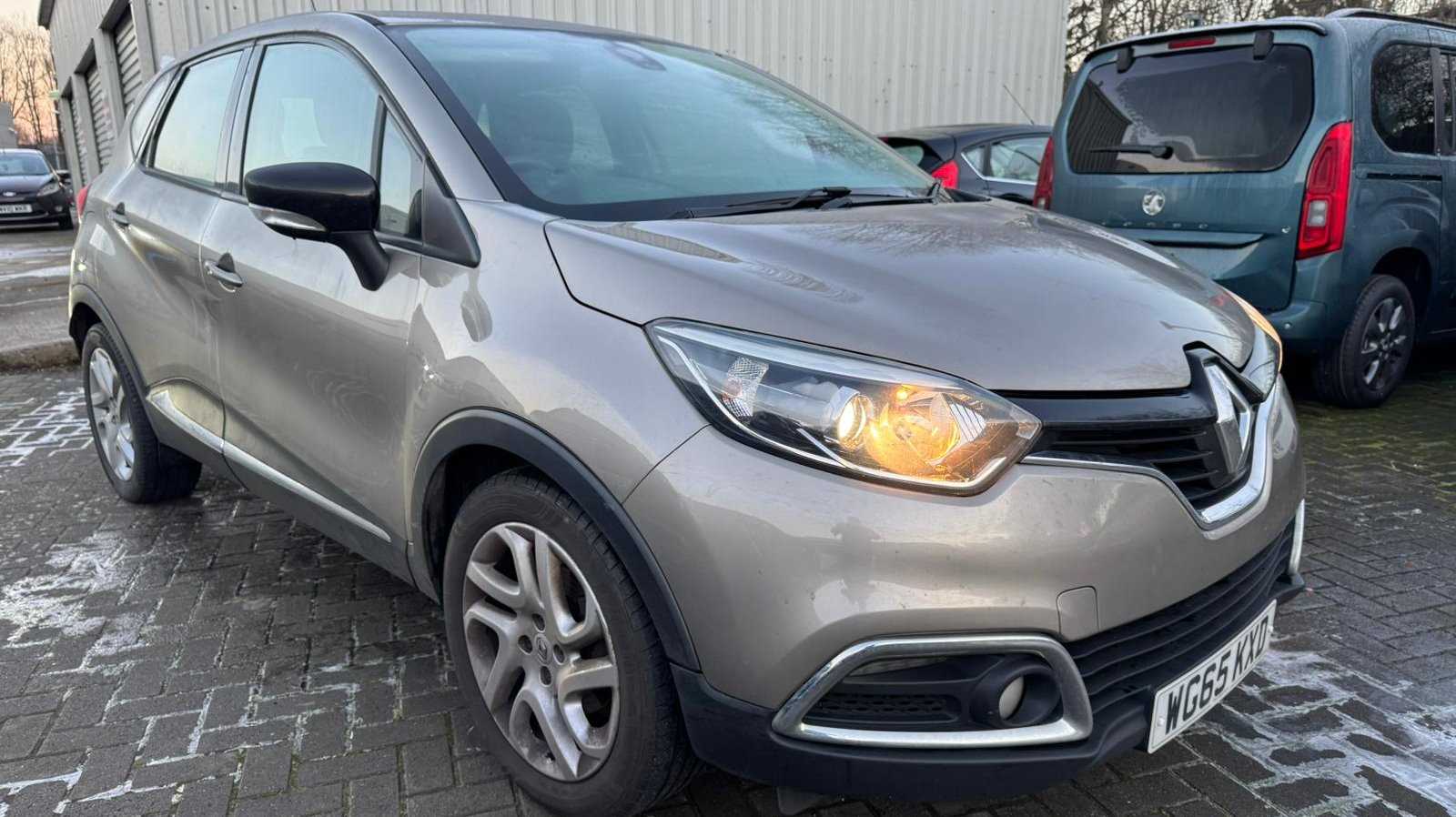 Main listing image - Renault Captur