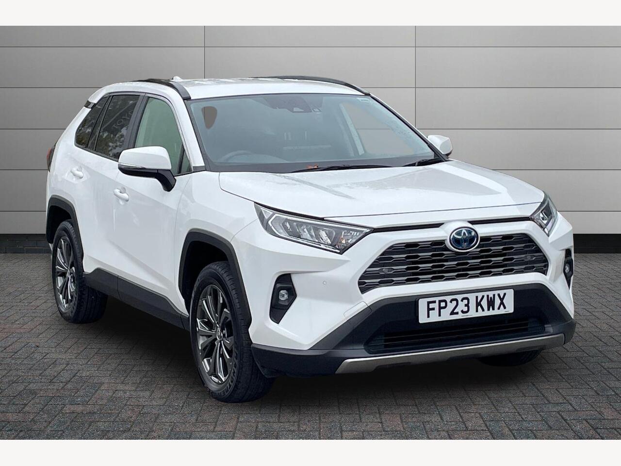 Main listing image - Toyota RAV4